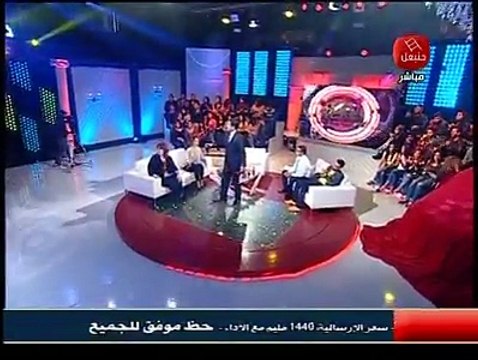 الشاب قدور الذي انتشر له فيديو وهو يغني بصوت جميل بمستشفى الرازي في ضيافة عبد الرزاق الشابي