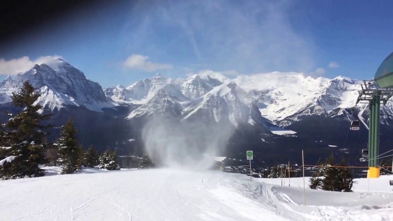 Un snowboardeur disparait dans une tornade de neige