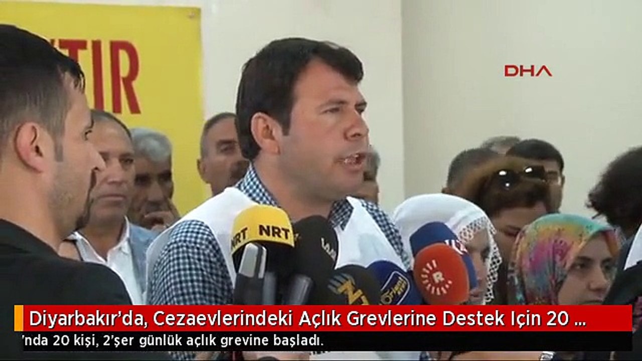 Diyarbakır'da, Cezaevlerindeki Açlık Grevlerine Destek Için 20 Kişi Açlık Grevi Başlattı
