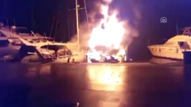 Marinada 3 Yat Yandı, Bir Kişi Öldü (2) - Muğla