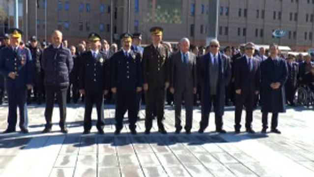 Diyarbakır'da Terör Saldırısında Şehit Olan Polis Memuru Alim Sevim'in Eşi: Acısı Büyük Ama...