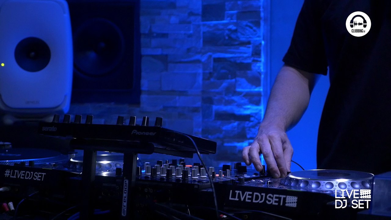 Live DJ Set with Maxee Bee