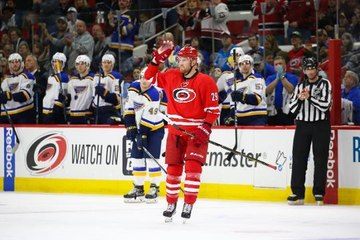 Hurricanes' Bryan Bickell retires