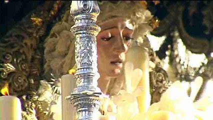 La hermandad de La Estrella emociona a Triana un año más el Domingo de Ramos