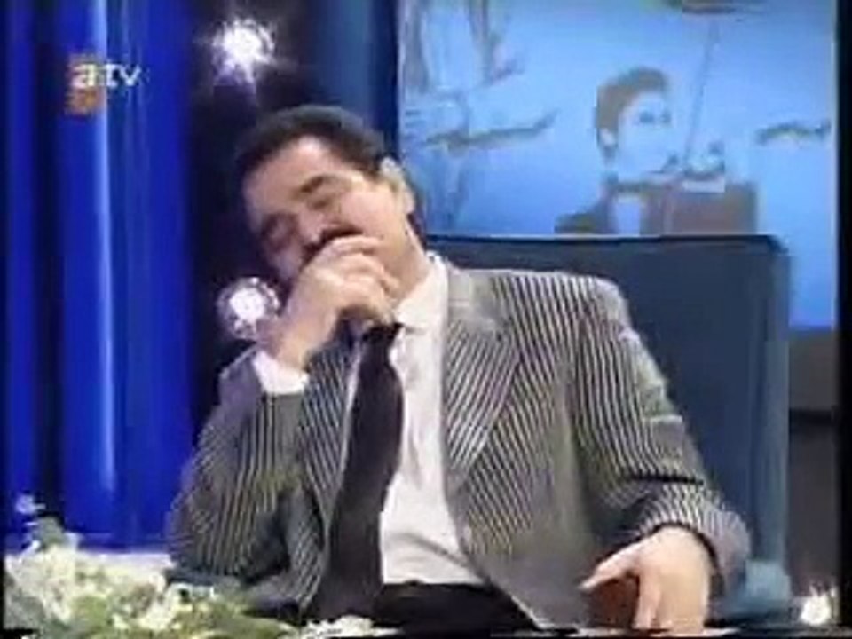 Güler DUMAN-Türkülerle Gömün Beni !!!