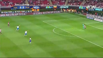 Bir anda ortaya çıktı, kaleci neye uğradığını şaşırdı!