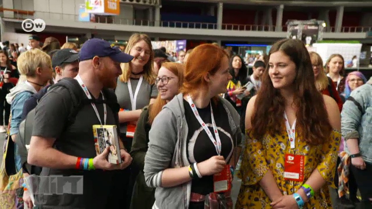 Gipfeltreffen der YouTuber: VidCon in Amsterdam | DW Deutsch