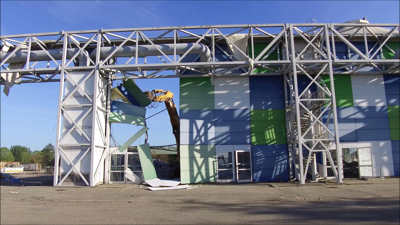 EXTRAIT DEMOLITION HALL 2