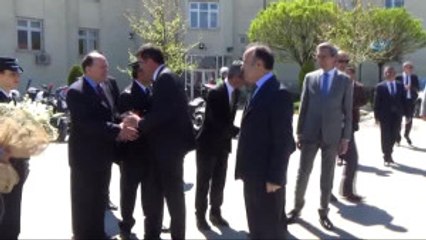 Bakan Zeybekci, Polislerle Yemekte Bir Araya Geldi