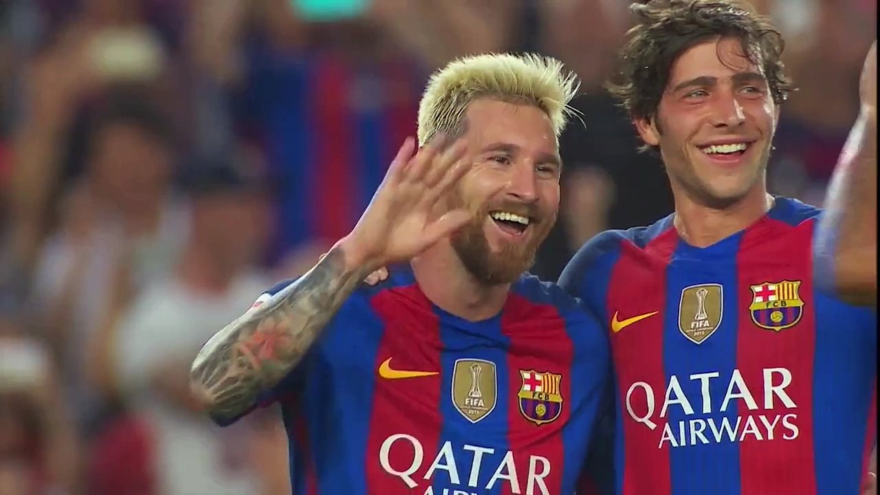 Dynamo creates magic with FC Barcelona players before win againts PSG