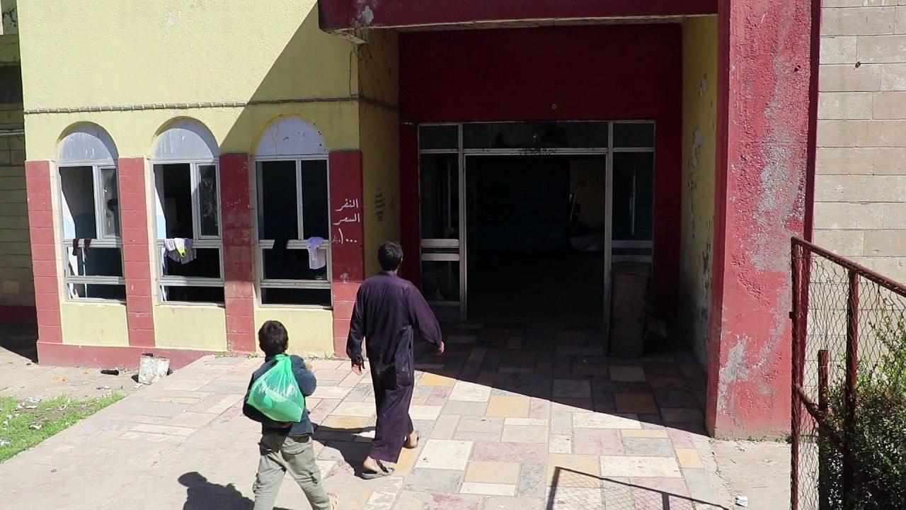 حمامات الكبريت جنوب الموصل تجمع الجنود والنازحين