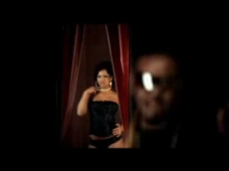 T-PAIN FT MIKE JONES I_M IN LOVE WITH A STRIPPER(WITH LYRICS