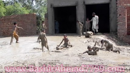 Funny Sliding-Kids Playing In The Mud-Haveli Lakha-2010