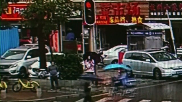 Chine : il vole un portable et fini sa course...dans un commissariat