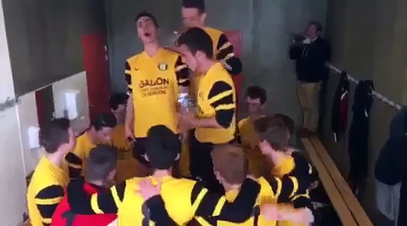 Joie des U17 A après leur victoire en 1/4 de Fi...