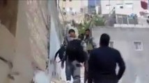 Israil Askerleri Filistinli 2 Çocuğu Gözaltına Aldı