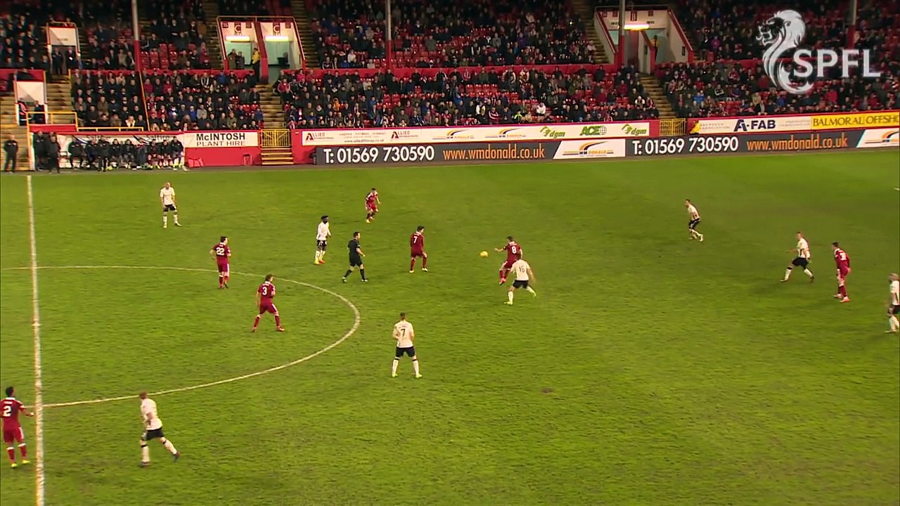 Watch incredible miss from on the goal line!