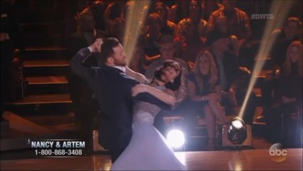 Nancy Kerrigan & Artem Chigvintsev - Foxtrot