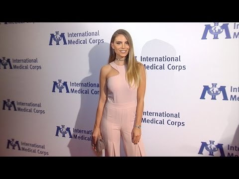 Nina Senicar 2016 International Medical Corps Annual Awards Red Carpet
