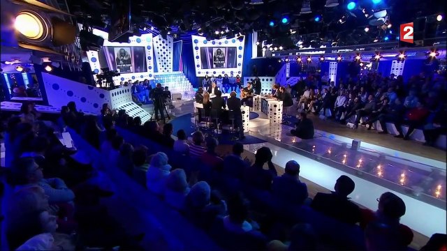 Maitre Gims interprète 'Tout donner' en live acoustique #ONPC-1O