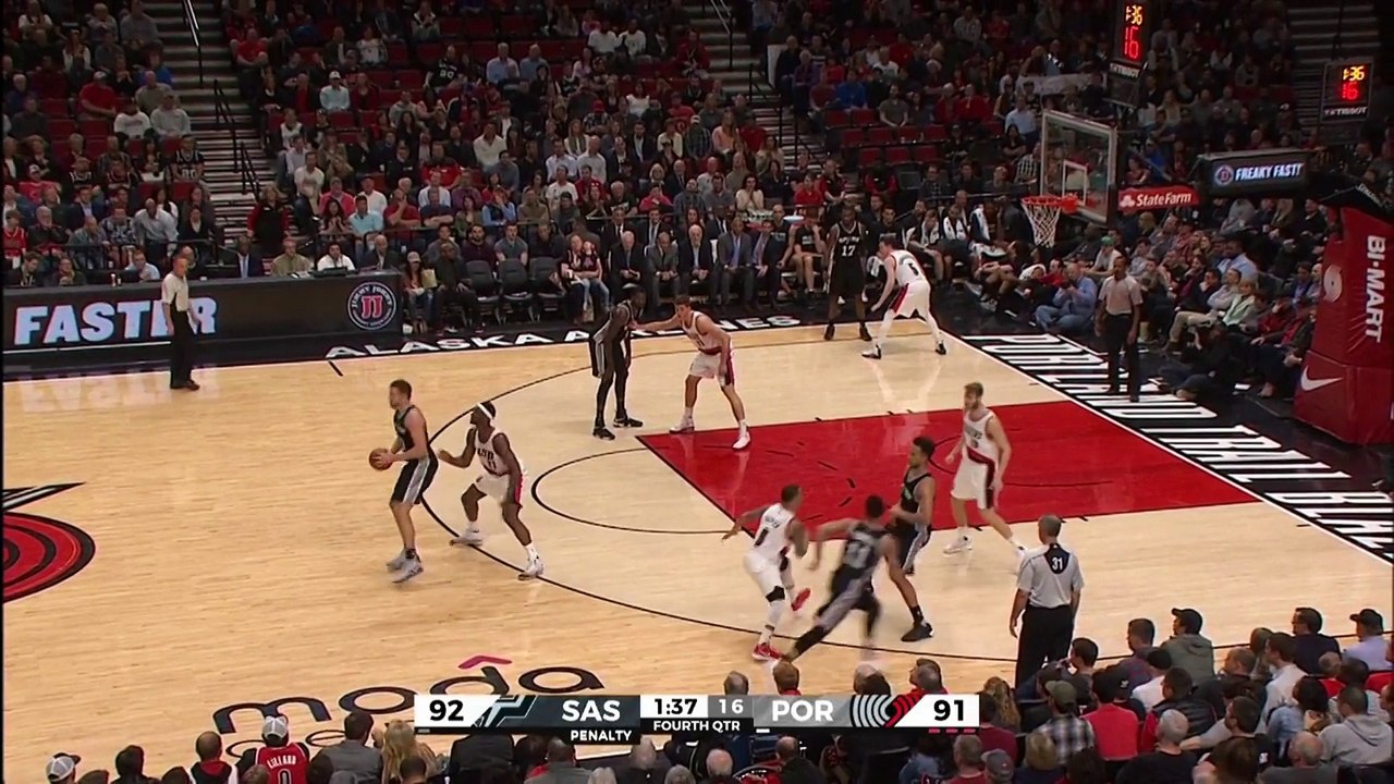 simmons-throws-down-the-hammer.