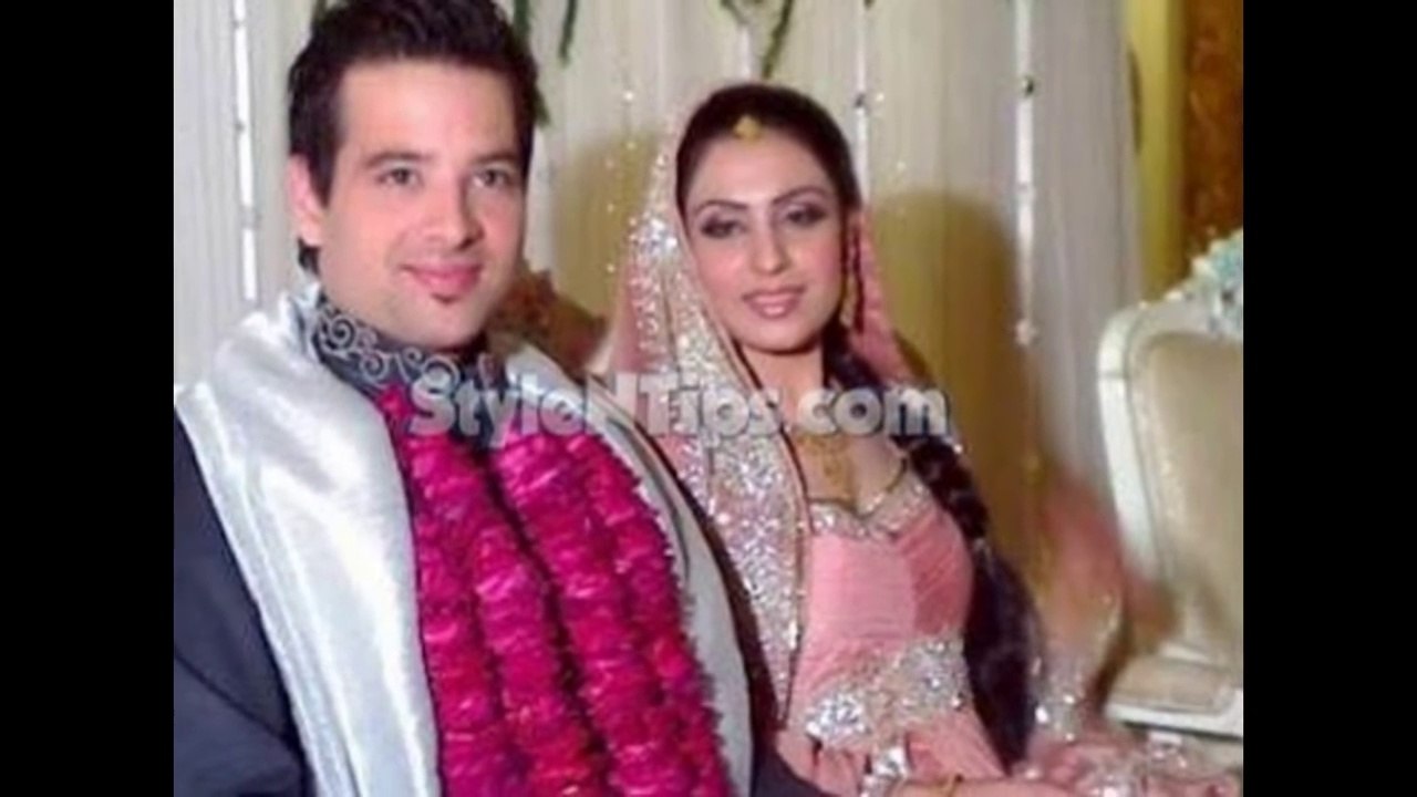 Mikaal Zulfiqar Pictures with his Wife and Kids