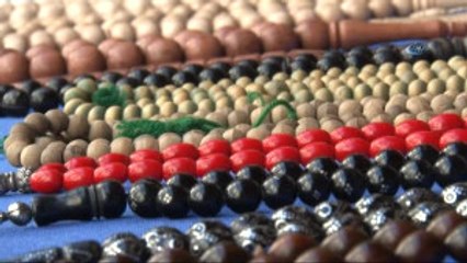 Tespih Kültürünü Geleneksel Yöntemlerle Yaşatıyor