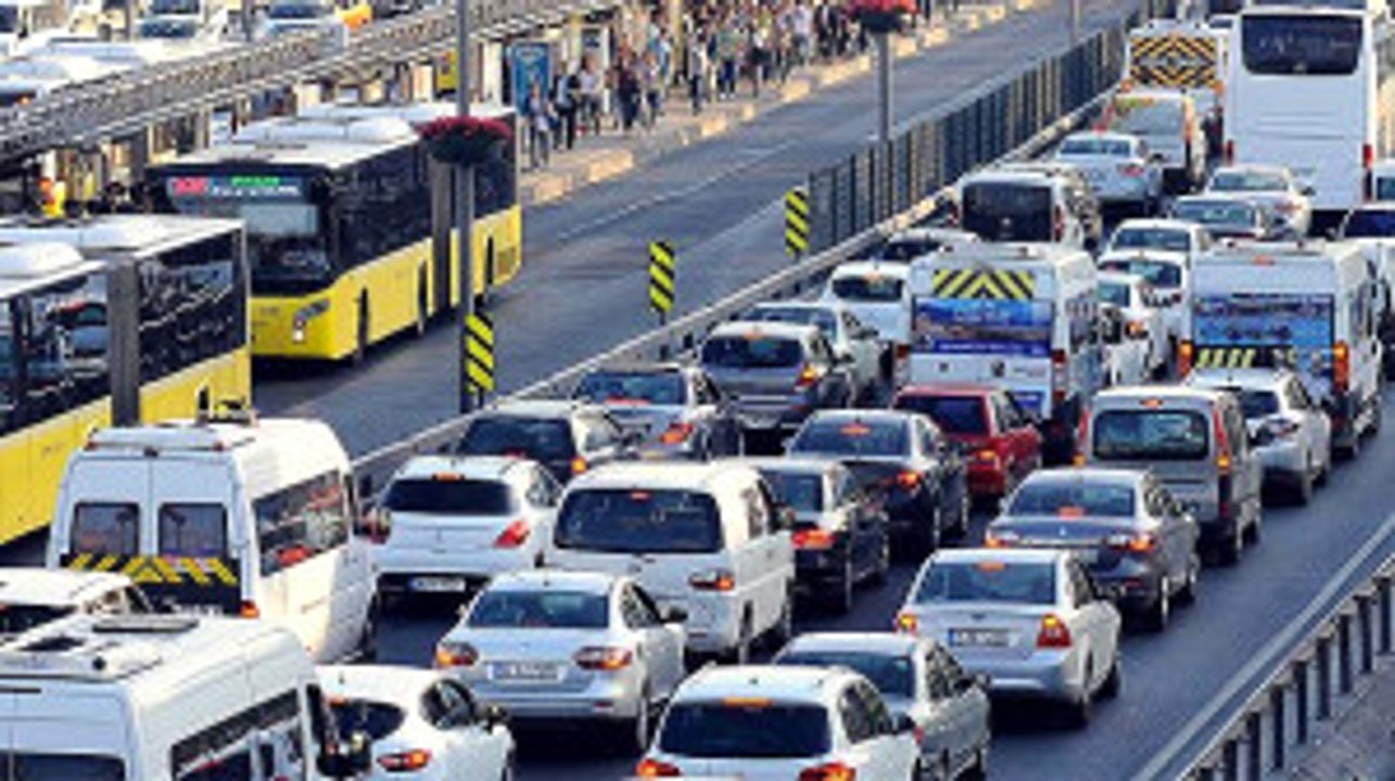 Trafik Sigortasında Fiyatlar Belli Oldu! İyi Sürücüler 470 TL, Kötüler 2137 Lira Ödeyecek