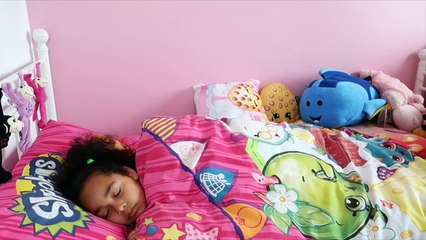 GIANT SPIDERS ATTACK GIRL COMPILATION MOVIE -