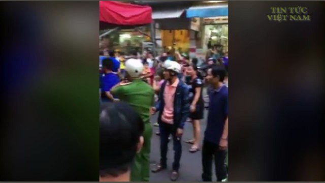 TIN TỨC VIỆT NAM: KHẨN CẤP CỨU CỨU NGƯỜI DÂN, CÔNG AN VN TRẦN ÁP HÀNG CHỤC DÂN TIỂU THƯƠNG