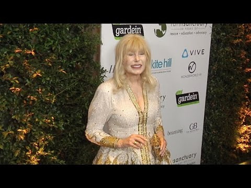Loretta Swit "Farm Sanctuary's 30th Anniversary Gala" Green Carpet