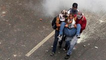 Dutzende Verletzte und Verhaftungen bei Straßenschlachten in Caracas