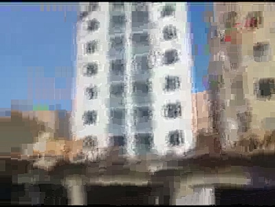 Patlamanın ardından olay yerinde dev çukur oluştu