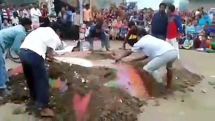 Man Comes Out From Grave - Video