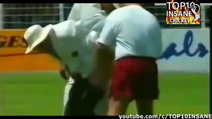 TOP 10 WORST UMPIRE INJURIES IN CRICKET