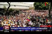 Venezuela: policías reprimen protestas con gases lacrimógenos
