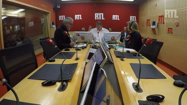 Monsieur Holder, vos employés ne sont pas vos gens , lance Pascal Praud