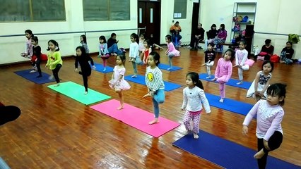 Tập 25 - TẬP KHỐNG CHẾ TRÊN 1 CHÂN - Lớp Thức tỉnh 4 Cô Mai, Ngày 15-3-2017