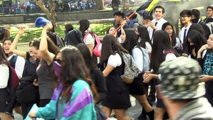 Estudiantes protestan en Chile entre pugna por ley de gratuidad
