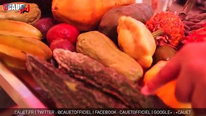 MIKA SE FRACASSE LE CRANE POUR FAIRE UN COCKTAIL REUNIONNAIS