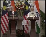 Narendra Modi in new Look with  lesia in a Joint press conference   latest