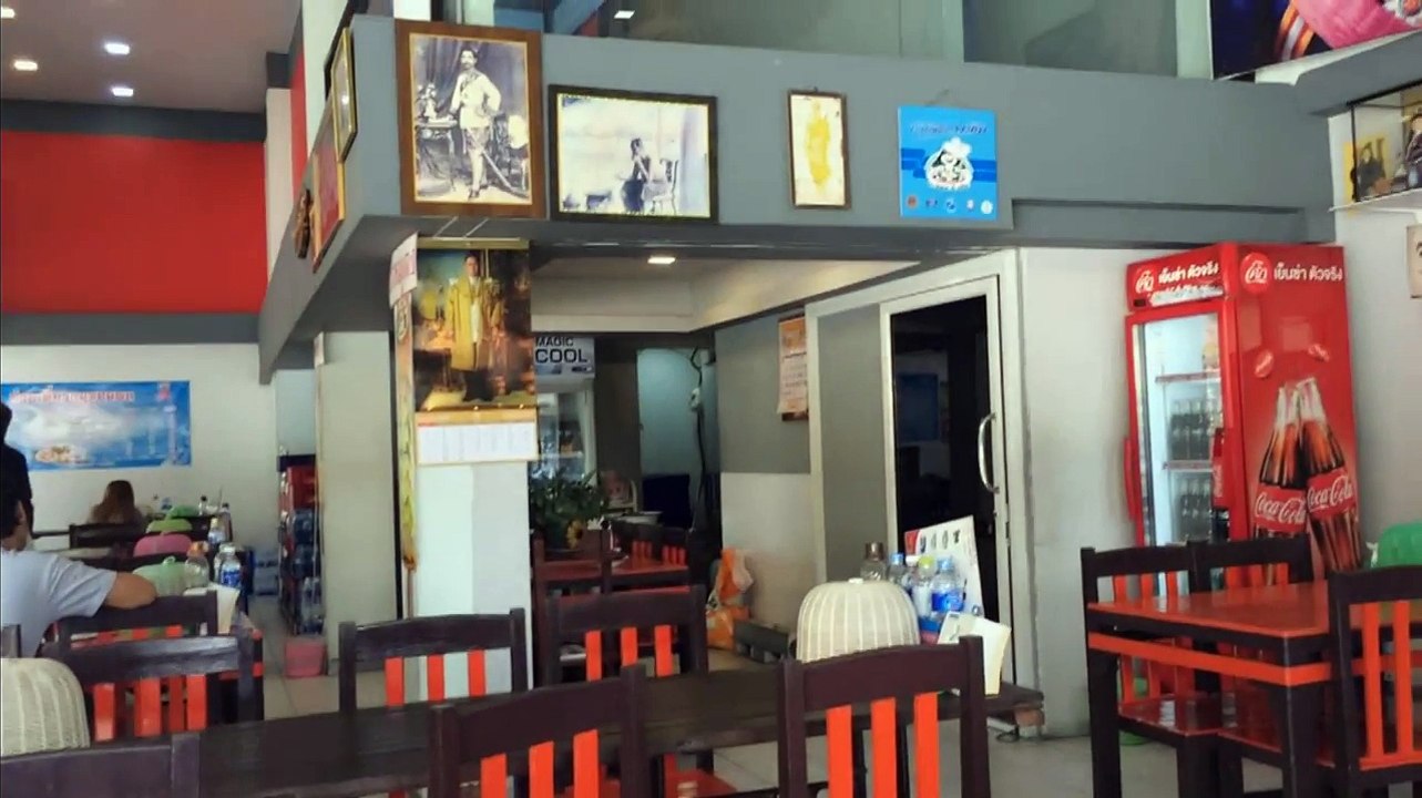 Studio13 Bangkok : Tom Yam Noodle and Thao Suranari Monument at KORAT Nakornratchasima 呵叻府