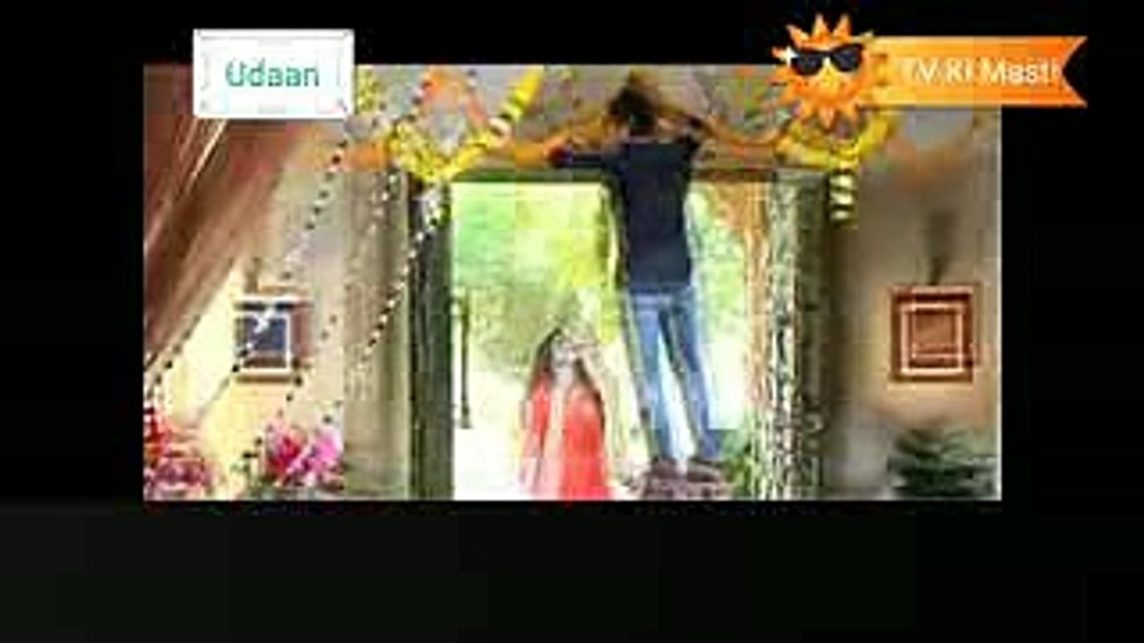 -- Udaan -- (12 April 2017) Anniversary par Suraj ne Diya Surprise