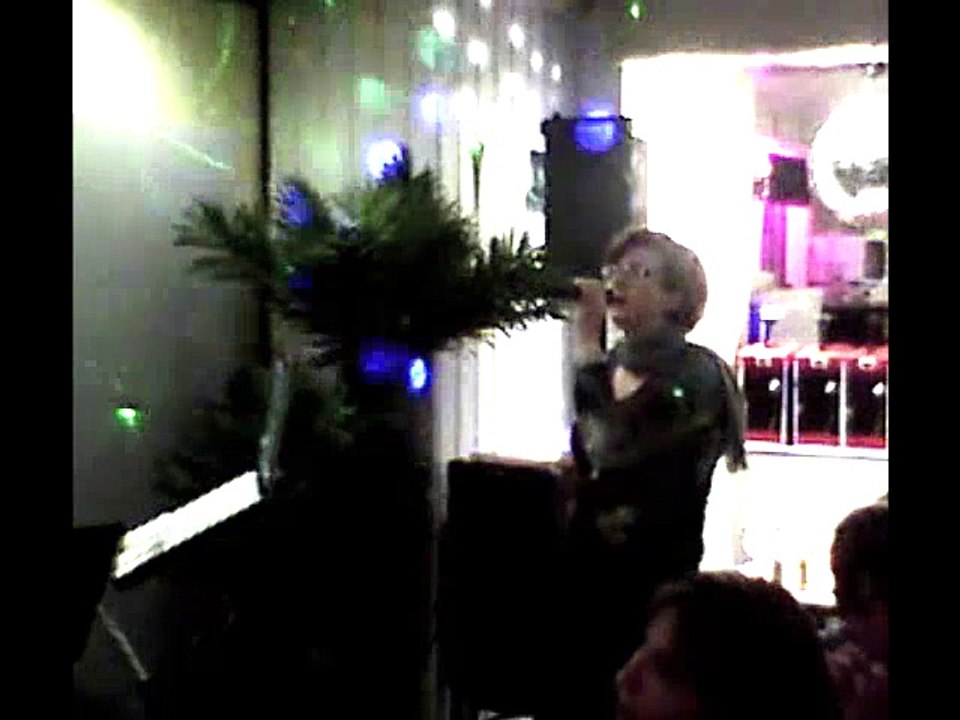 Sandy interprète "Je vais t'aimer"