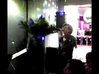 Sandy interprète "Je vais t'aimer"