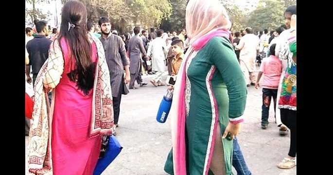 Amazing Dance on Roads of Lahore Pakistan-Top Funny Videos-Top Prank Videos-Top Vines Videos-Viral Video-Funny Fails