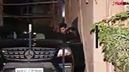 vActress is Having an Affair with a Young Guy After Divorce