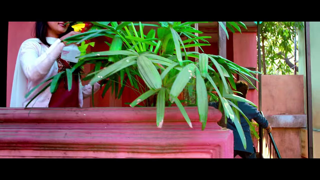 Besharam Song Love Ki Ghanti Full HD Video - Ranbir Kapoor, Pallavi Sharda - YouTube