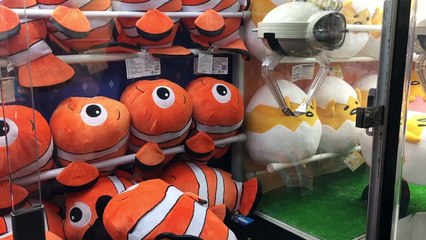 【クレーンゲーム】１００回プレイしてもダメっぽい台を発見！？（ラウンドワン）