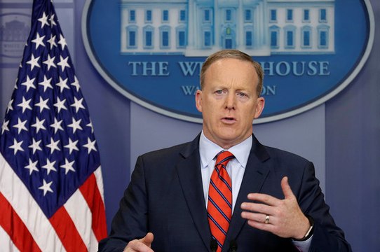 Sean Spicer attempts to walk back Hitler gaffe